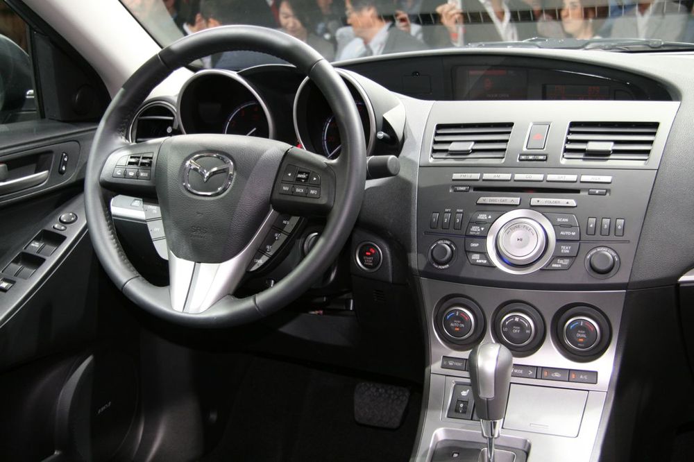Новая Mazda3 представлена в Лос-Анджелесе